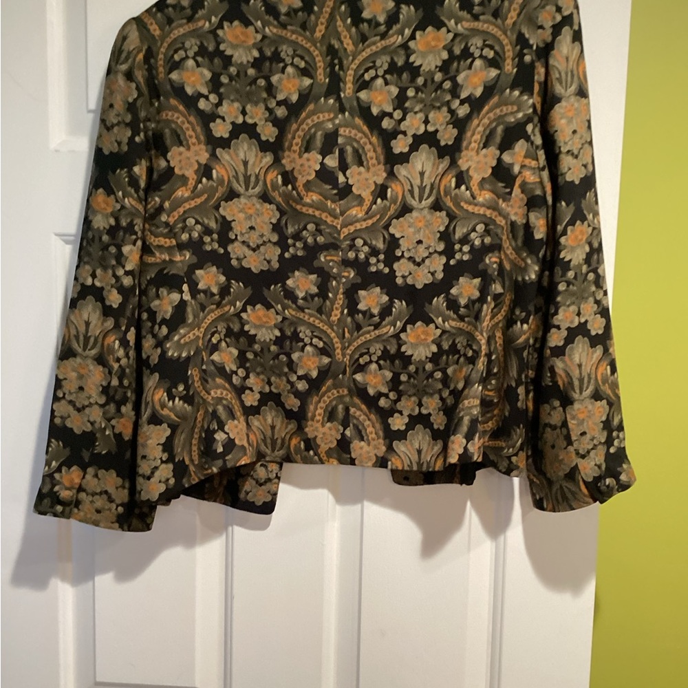 Blazer - Picture 3 of 5
